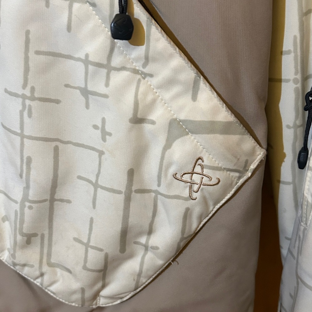 E408 Turbine Boardwear Snowboard Girl's Cream Hooded Jacket - Picture 3 of 16